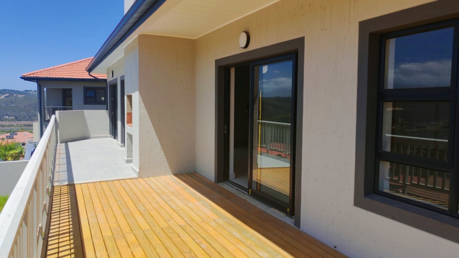 3 Bedroom Property for Sale in Avonddans Western Cape